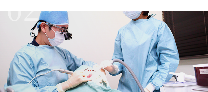 失われた歯周組織を回復する歯周外科治療にも対応